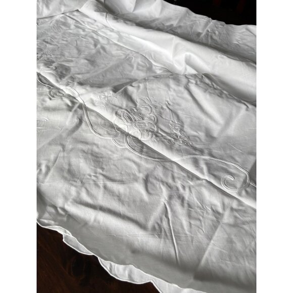 Martha Stewart Everyday Ribbon Floral Decorative Table cover 70" Round NWOP Whit - Picture 6 of 7